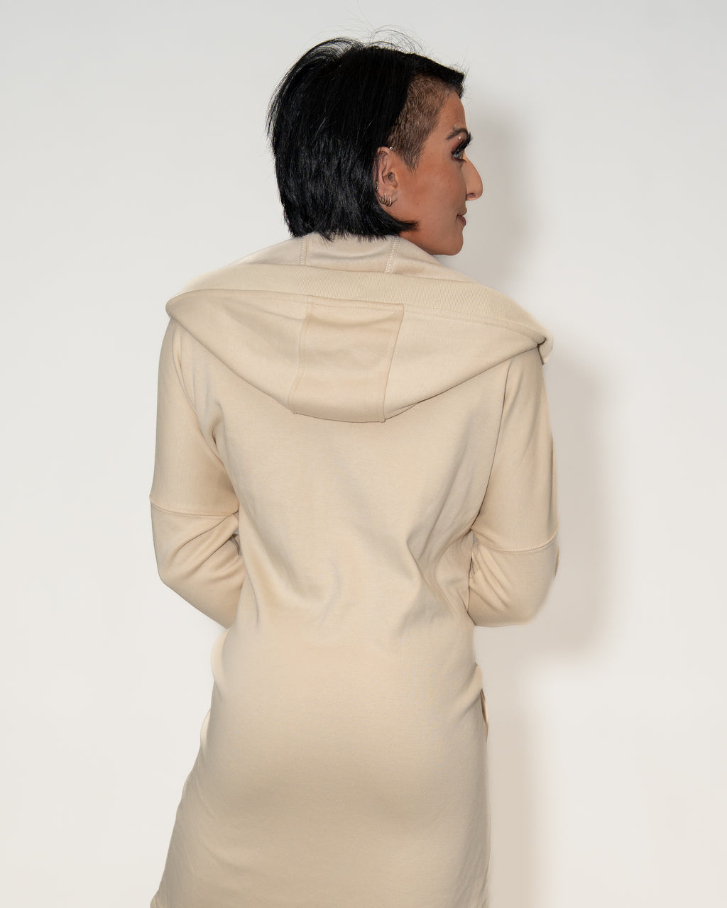 Bombshell Luxe Gym Diva Cover-Up - Grace Kelly Cream