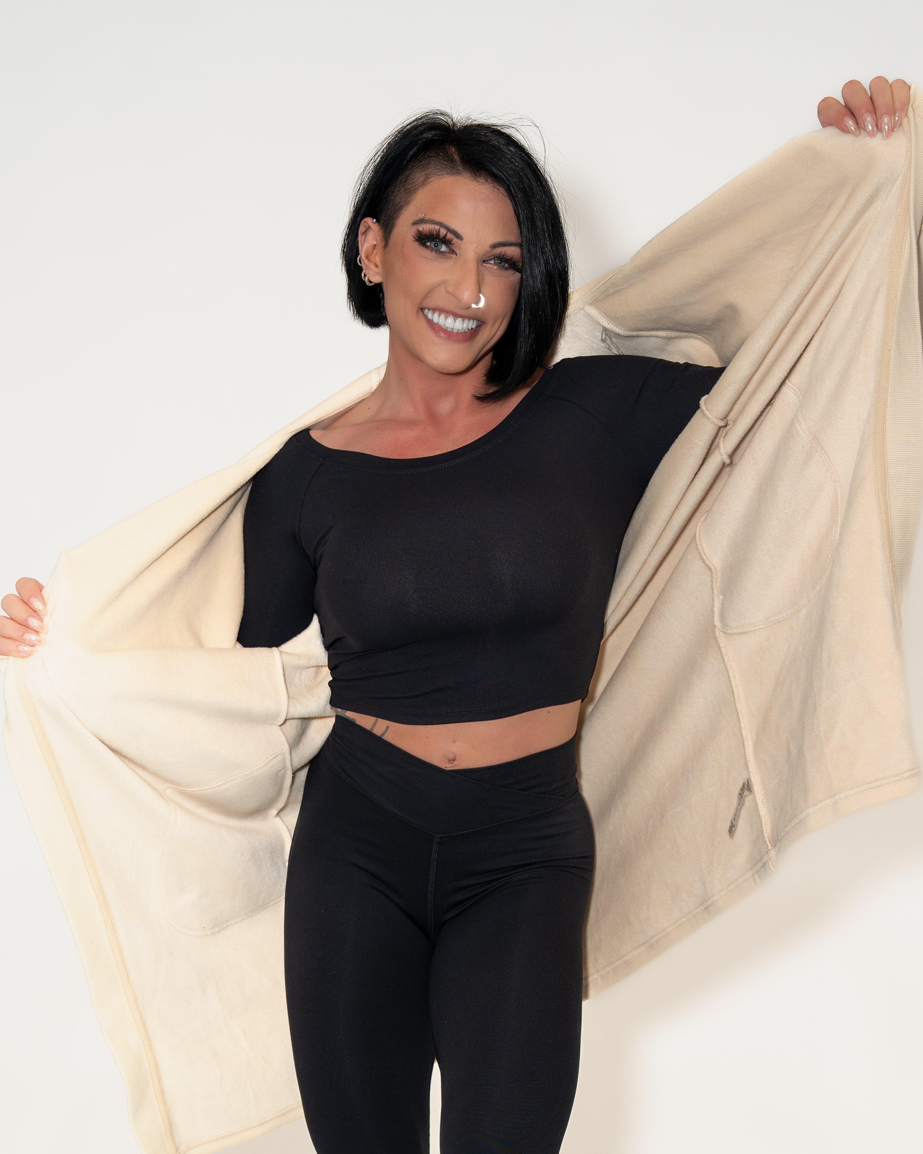 Bombshell Luxe Gym Diva Cover-Up - Grace Kelly Cream